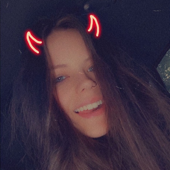 Meet your Posher, Aubrey - Picture 1 of 1